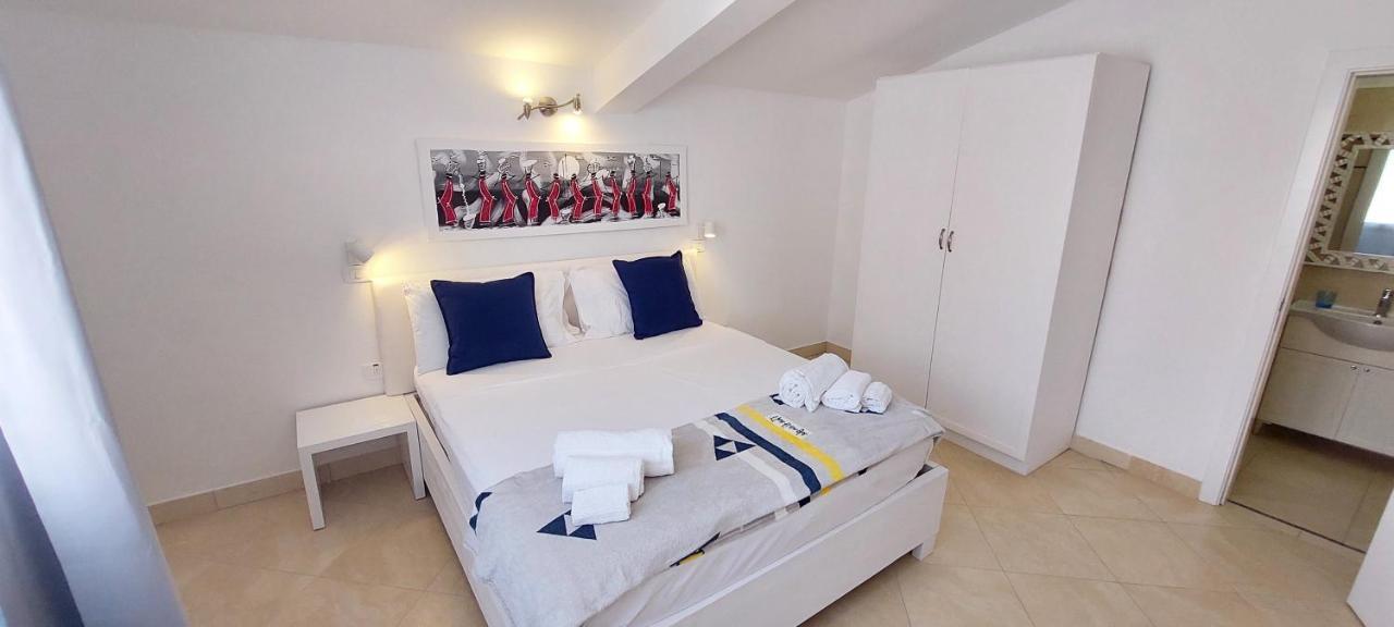 Branco Suites - Rooms & Holiday Apartments Santa Maria Room photo